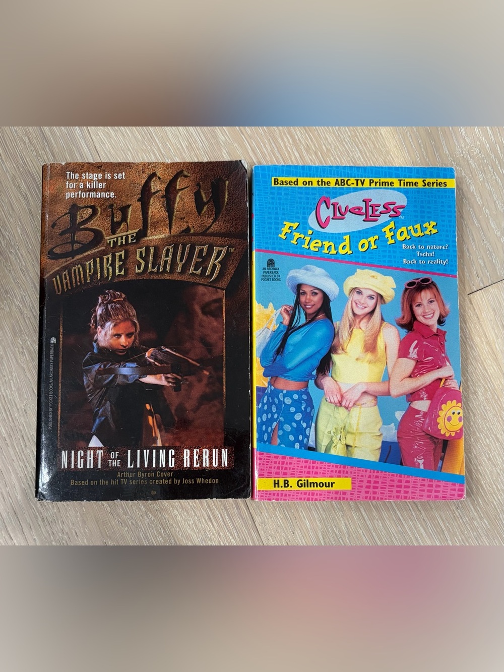 2 TV SHOW BOOKS: CLUELESS & BUFFY THE VAMPIRE SLAYER Y2K
